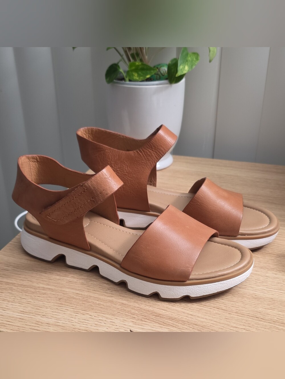 Casual Tan Leather Platform Sandals with White Lug Sole